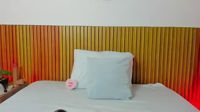 zully28 x online show from 05.25.26