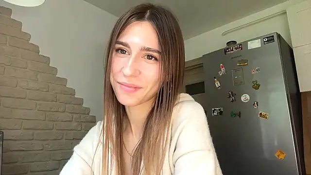 Snapshot of ZaraGuyette chatting on 07.07.26 ZaraGuyette online show from 07.07.26