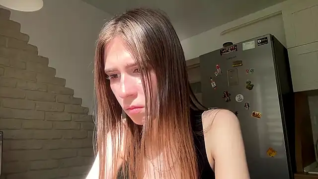 Snapshot of ZaraGuyette chatting on 07.19.26 ZaraGuyette online show from 07.19.26