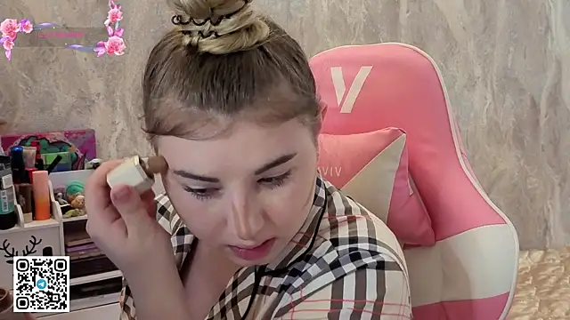 Snapshot of softiekitty chatting on 07.03.26 softiekitty online show from 07.03.26