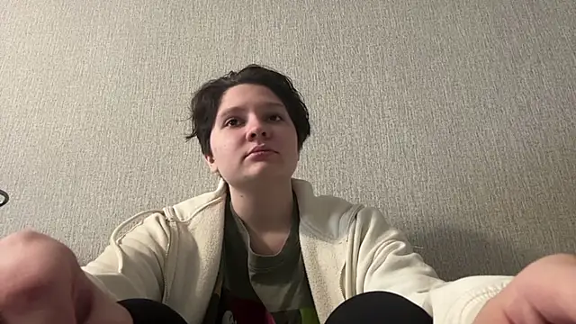 LizCumens online show from 05.25.26