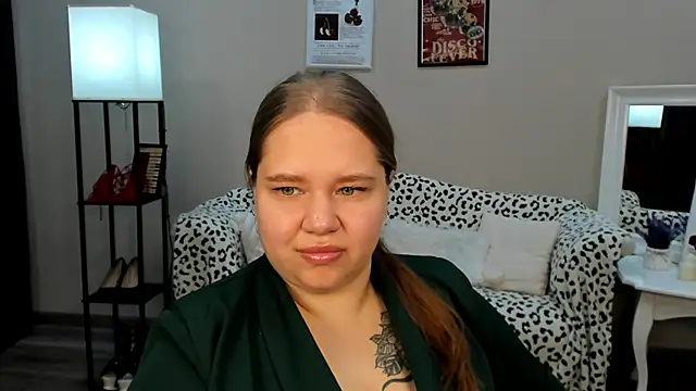 Snapshot of DianaKristol chatting on 05.17.26 DianaKristol online show from 05.17.26