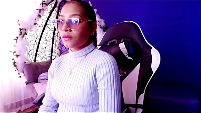 Scarlett Lune online show from 05.20.26