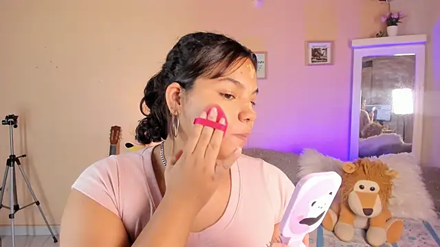 naomy ruiz  online show from 06.01.26