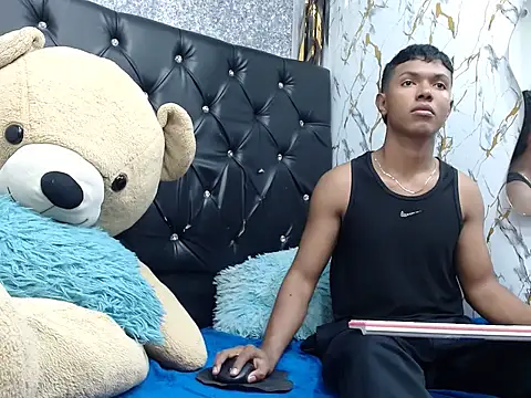 lonjitas twink hot online show from 05.20.26
