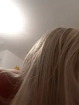 Snapshot of sofigirlgold chatting on 05.15.26 sofigirlgold online show from 05.15.26