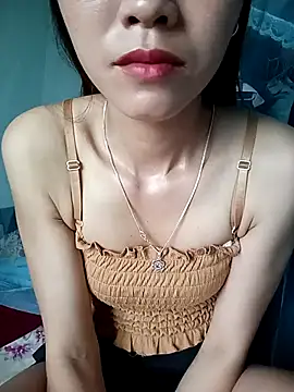 Snapshot of Suly-sweet chatting on 06.18.26 Suly-sweet online show from 06.18.26
