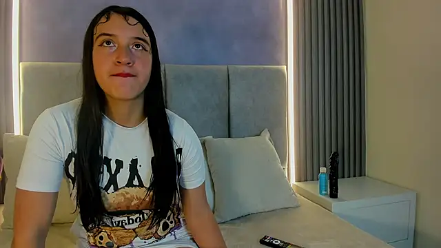 Abigail Aura online show from 05.25.26