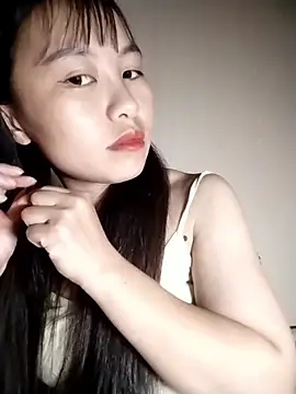 Snapshot of Cherry-squirtt chatting on 06.18.26 Cherry-squirtt online show from 06.18.26