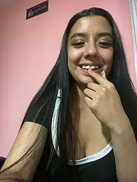 Snapshot of Megan_pink18 chatting on 07.06.26 Megan pink18 online show from 07.06.26