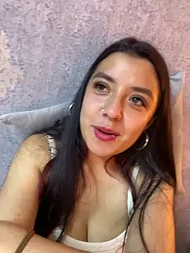 Snapshot of Megan_pink18 chatting on 07.15.26 Megan pink18 online show from 07.15.26