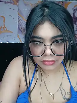 Snapshot of luxuryluna chatting on 06.11.26 luxuryluna online show from 06.11.26