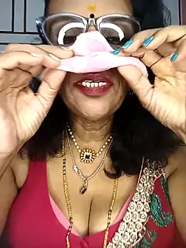 Snapshot of Kannada_telugu_lesbians chatting on 06.19.26 Kannada telugu lesbians online show from 06.19.26