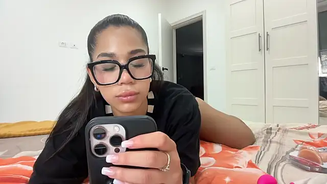 QueeNataly online show from 06.04.26