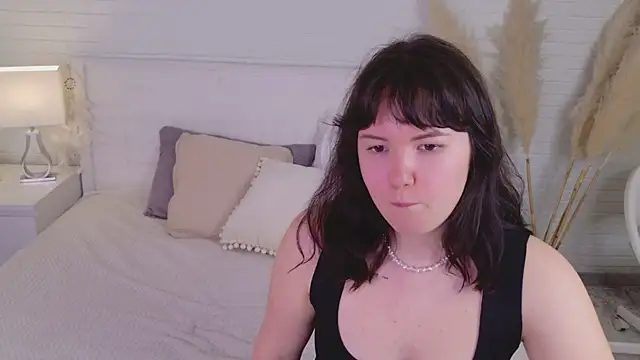 Snapshot of Ariella__cute chatting on 05.31.26 Ariella cute online show from 05.31.26