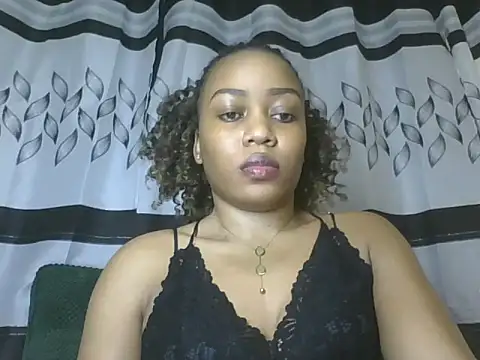Snapshot of Flora_Fantasy chatting on 07.04.26 Flora Fantasy online show from 07.04.26