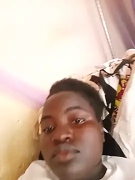 Snapshot of creamyy_pussie chatting on 06.19.26 creamyy pussie online show from 06.19.26