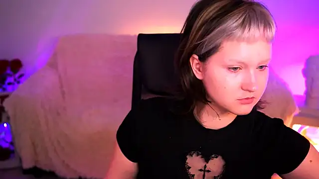Snapshot of ViolettWoods chatting on 07.12.26 ViolettWoods online show from 07.12.26