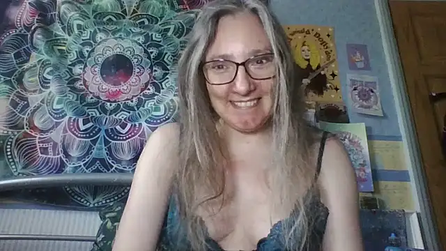 Izzylove47 online show from 05.25.26