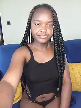 Snapshot of little_creamy chatting on 06.08.26 little creamy online show from 06.08.26
