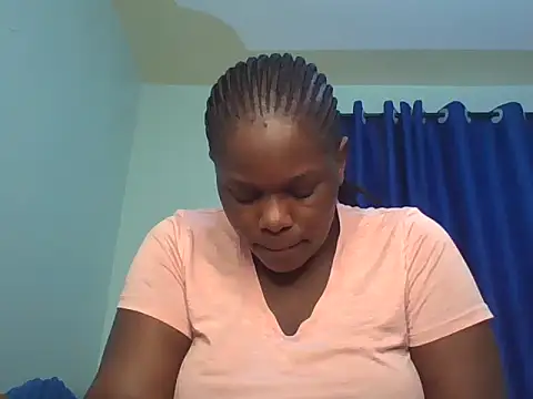 Snapshot of curvy--pussy23 chatting on 06.28.26 curvy--pussy23 online show from 06.28.26