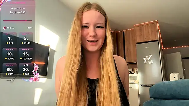 Lisi Kiss  online show from 06.14.26