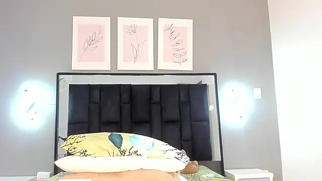 zoe curvyy online show from 06.05.26