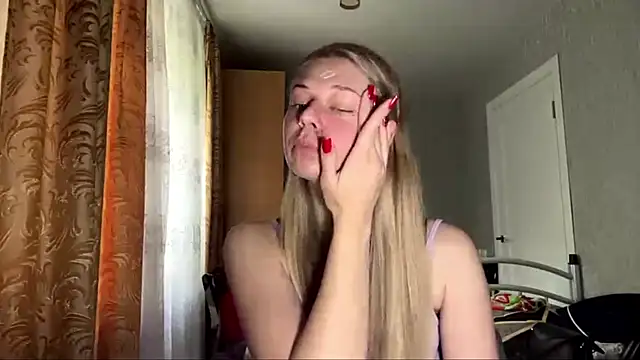 HoneysPiee online show from 06.15.26