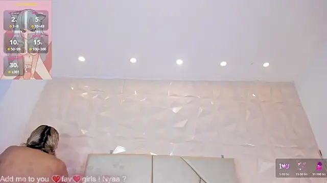 Snapshot of TynnaFox chatting on 06.18.26 TynnaFox online show from 06.18.26
