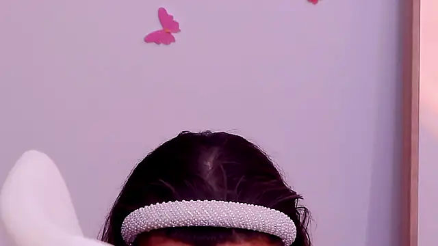 Daisy Blush online show from 05.25.26