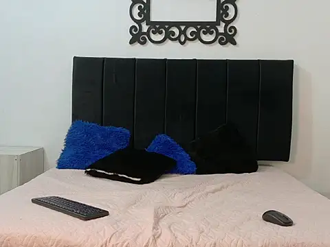 SamanthaLaurent online show from 07.12.26