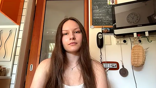 ShaylaChong online show from 07.10.26