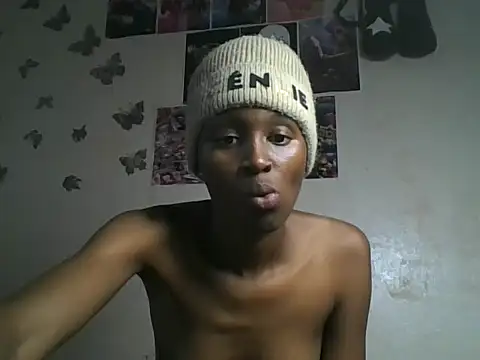 Snapshot of loversoncam chatting on 06.02.26 loversoncam online show from 06.02.26