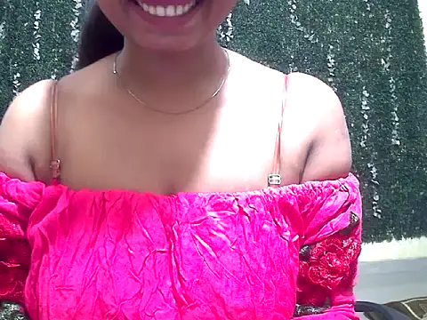 Snapshot of shallykaur chatting on 06.22.26 shallykaur online show from 06.22.26
