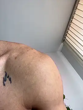 NelModel1 online show from 06.08.26