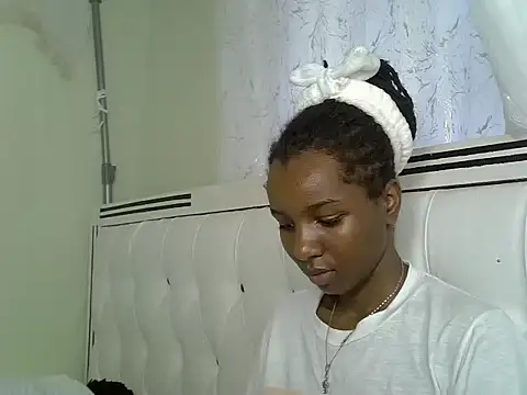 Snapshot of Sexy_vylsa chatting on 07.14.26 Sexy vylsa online show from 07.14.26