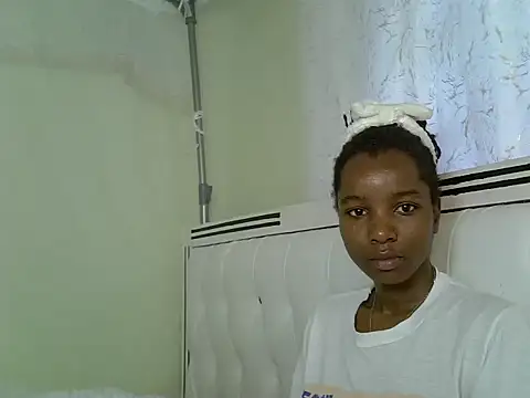 Snapshot of Sexy_vylsa chatting on 07.15.26 Sexy vylsa online show from 07.15.26