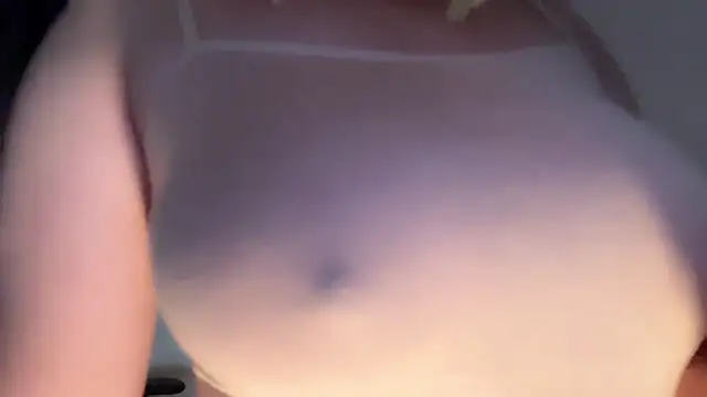 Snapshot of Sweatymilf chatting on 07.08.26 Sweatymilf online show from 07.08.26