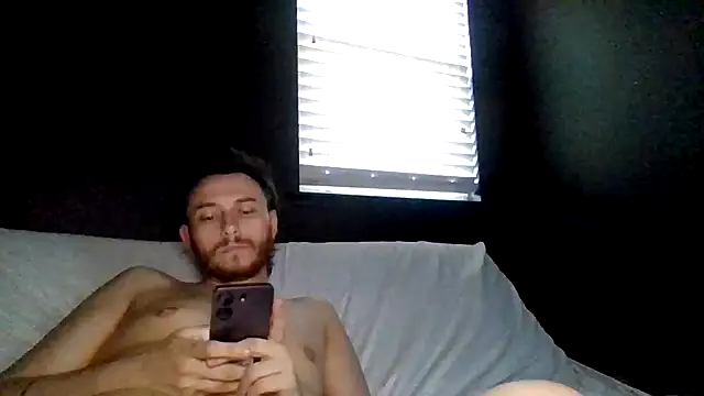 Snapshot of Tallhungcloudyyy chatting on 06.11.26 Tallhungcloudyyy online show from 06.11.26