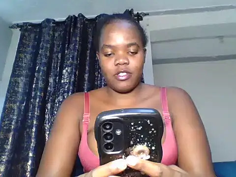 Snapshot of summerdivah chatting on 06.21.26 summerdivah online show from 06.21.26