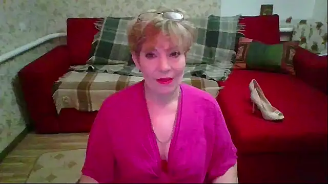 Snapshot of SamantaxFocs chatting on 05.30.26 SamantaxFocs online show from 05.30.26