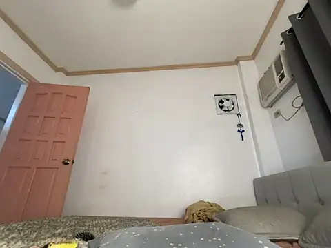 Snapshot of sundaeforger chatting on 02.18.26 sundaeforger online show from 02.18.26