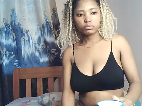 Snapshot of AlexaLoverxo chatting on 05.26.26 AlexaLoverxo online show from 05.26.26