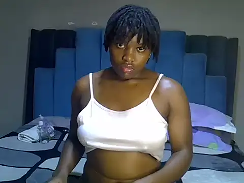 Snapshot of melanin_moon chatting on 06.16.26 melanin moon online show from 06.16.26