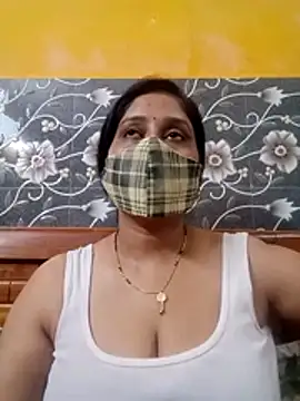 Wildsimmi25 online show from 05.18.26