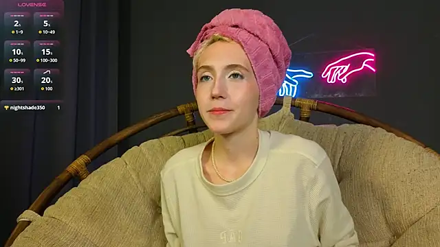 Elen  Moore online show from 06.21.26