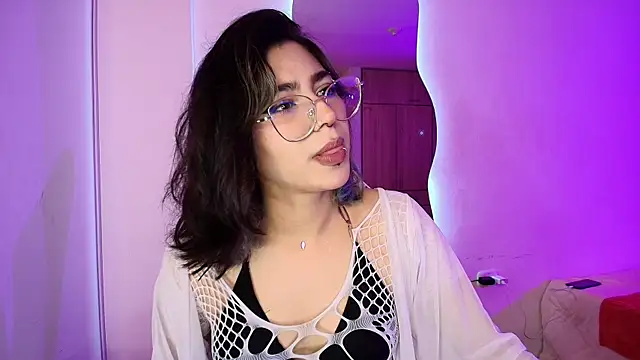 Snapshot of Alejaa_storm chatting on 06.10.26 Alejaa storm online show from 06.10.26