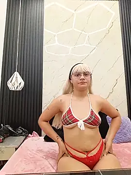 AuraRios online show from 06.16.26