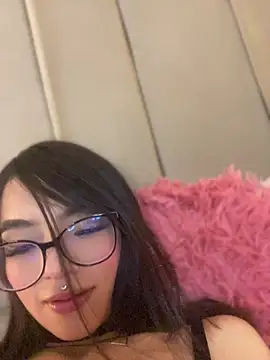Snapshot of barbie_gv chatting on 05.26.26 barbie gv online show from 05.26.26