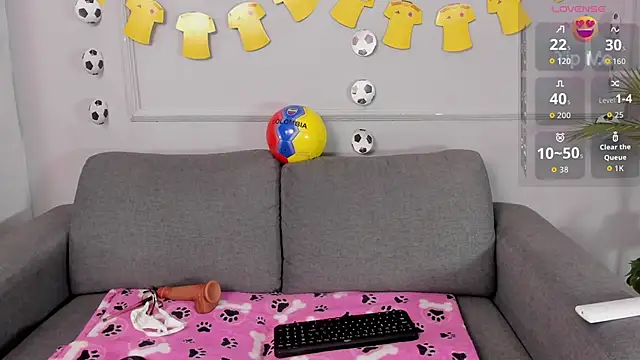 Snapshot of Sofiawonderr chatting on 06.20.26 Sofiawonderr online show from 06.20.26